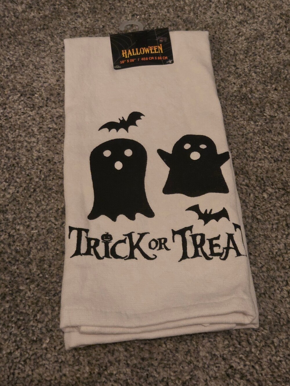 Halloween 'Trick or Treat' Ghosts Tea Towel Kitchen Nwt